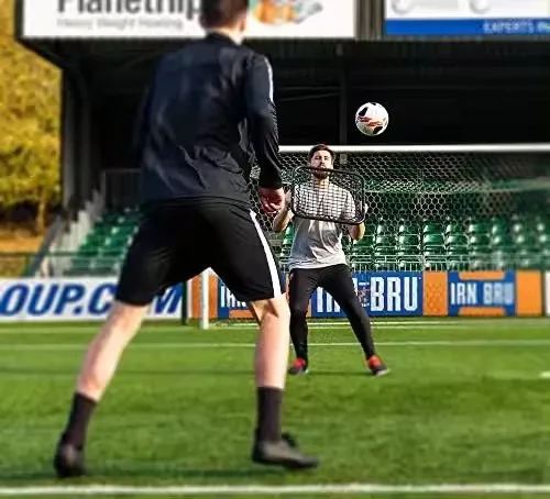 공장 직영 상업용 휴대용 축구 골대 네트 미니 핸드헬드 리바운드 축구 네트 훈련 골키퍼 훈련 네트