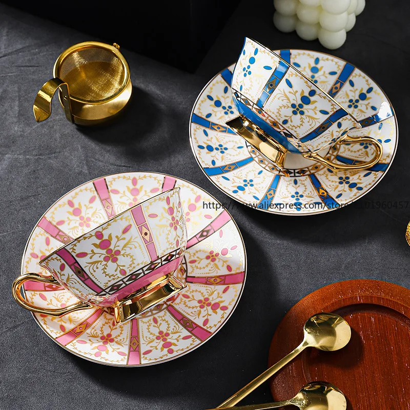 

Кофейная чашка Высококачественная, изысканная, легкая роскошь, изысканная ниша европейского керамического дизайна, уникальная, потрясающая красивая чашка