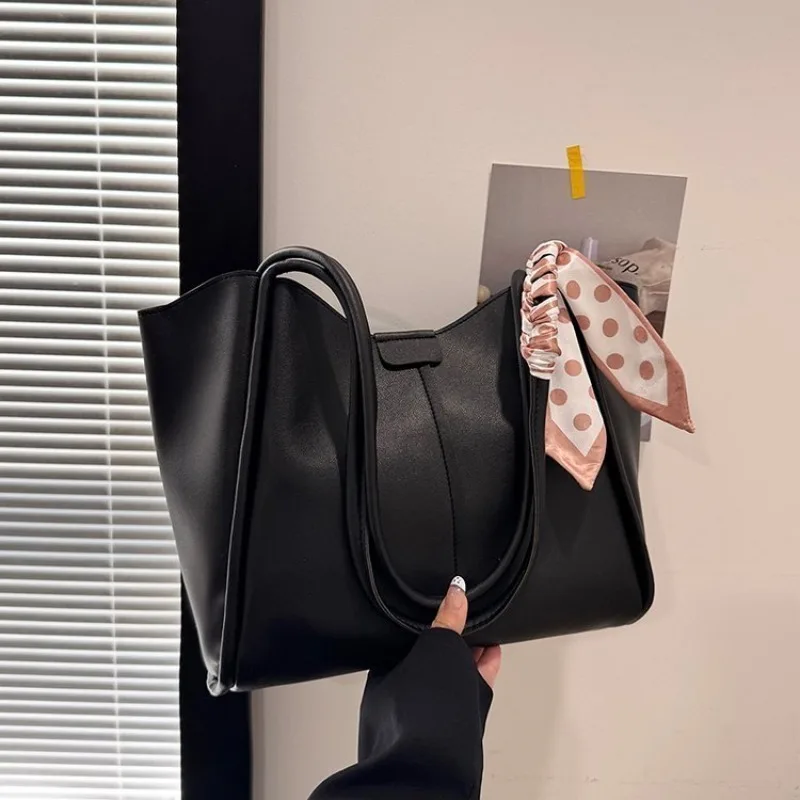 CEEKAY Damen-Tragetasche, cremeweiß, weiches PU-Leder, große Schulterhandtasche mit Schal-Detail und Beutel-Set, für den täglichen Pendelverkehr, lässig – Detail 35