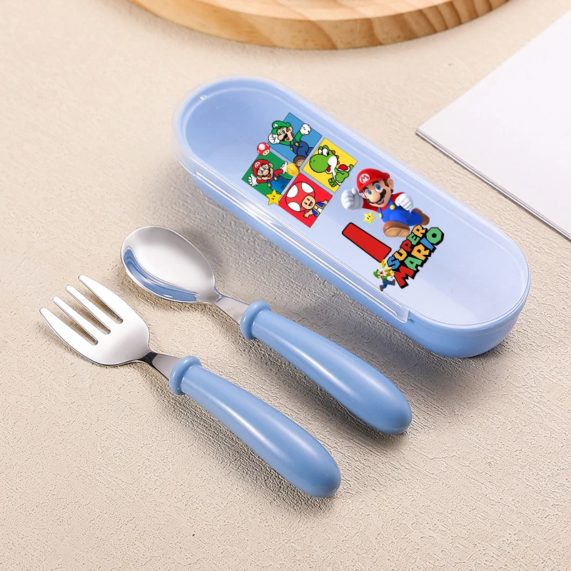 

Набор столовых приборов из 3 предметов: ложка и вилка в стиле Супер Марио, из нержавеющей стали, с футляром для хранения, портативные приборы для кормления, детская посуда, подарок