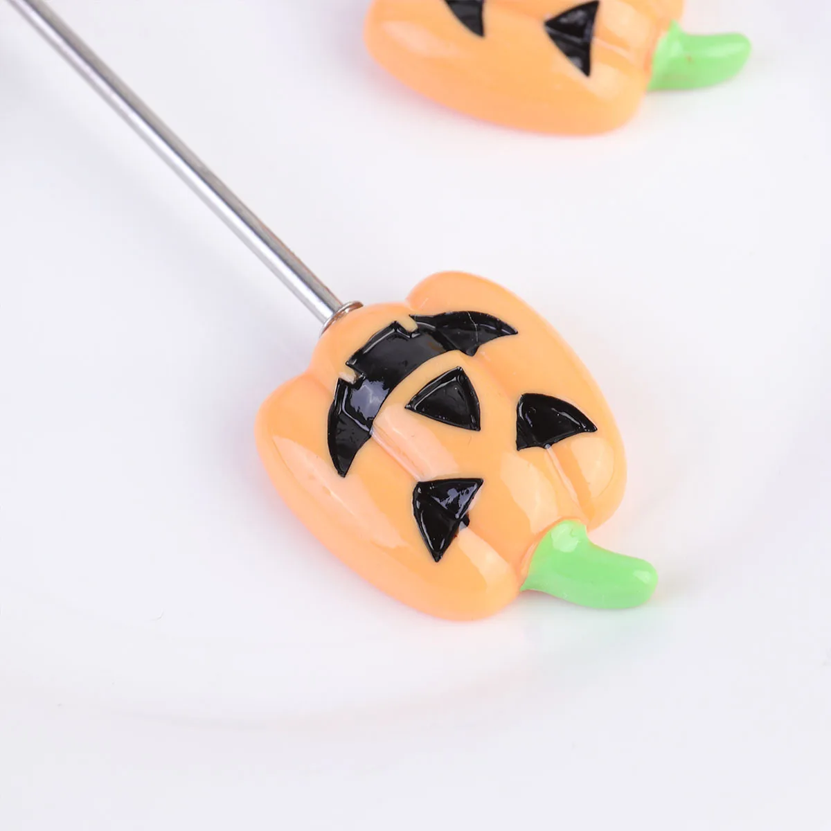 

4Pcs Stainless Steel Cake Tester Pumpkin Head Shape Baking Tool for Cupcake Muffin Bread Biscuit Test Pin Cake Tester