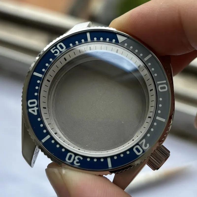 

Watch Modify Parts Solid 42mm Stainless Steel SKX Case Green Luminous Bezel Sapphire Suitable For NH35/36 Movement