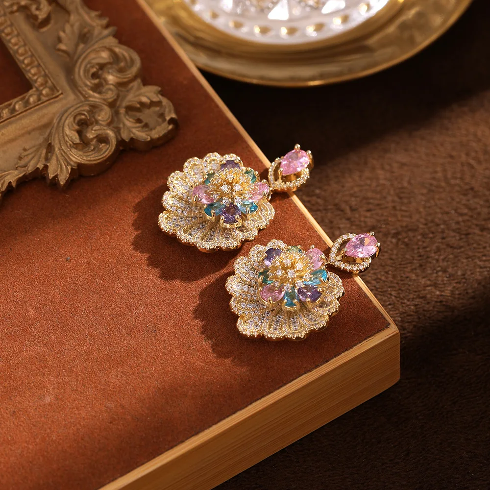 

Heavy quality three-dimensional micro inlaid petal earrings elegant advanced sense inlaid color zircon flower earrings