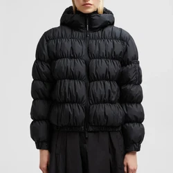 New folds Hooded Winter women's down jacket Classic and trendy 95% white goose down Noble level Hooded leisure Down vest