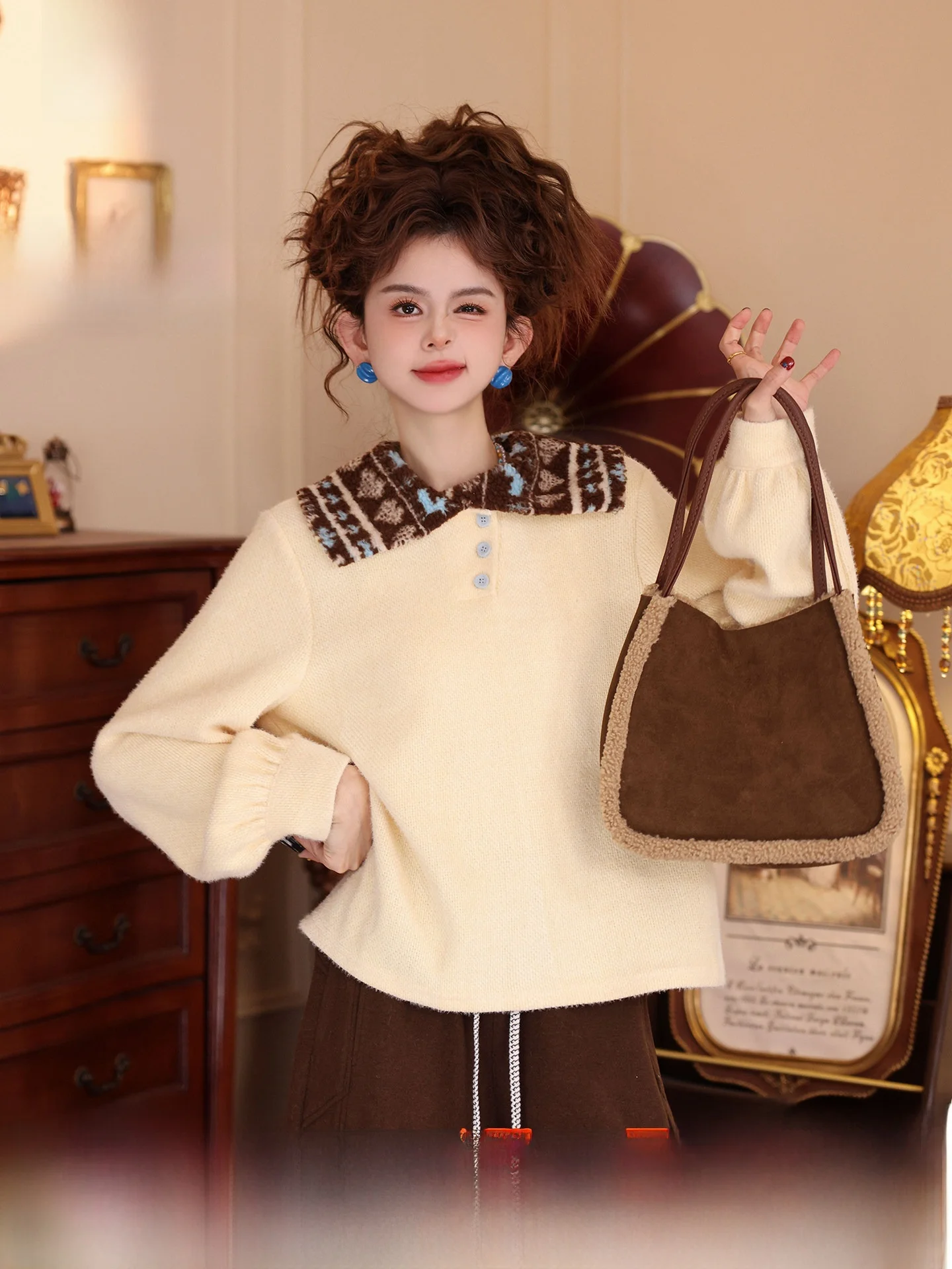 

Chen Jiajie Hong Kong Sle Retro Sweatirt Women's Loose Fit Thiened Versatile Autumn Winter Faion Ladies' Top