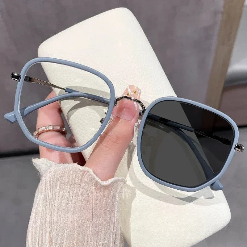 Photochrome Myopiebrille 0~ -400 Automatischer UV-Schutz Ein Paar Brillen mit mehreren Verwendungsmöglichkeiten Intelligente Tag- und Nachtstile – Detail 6