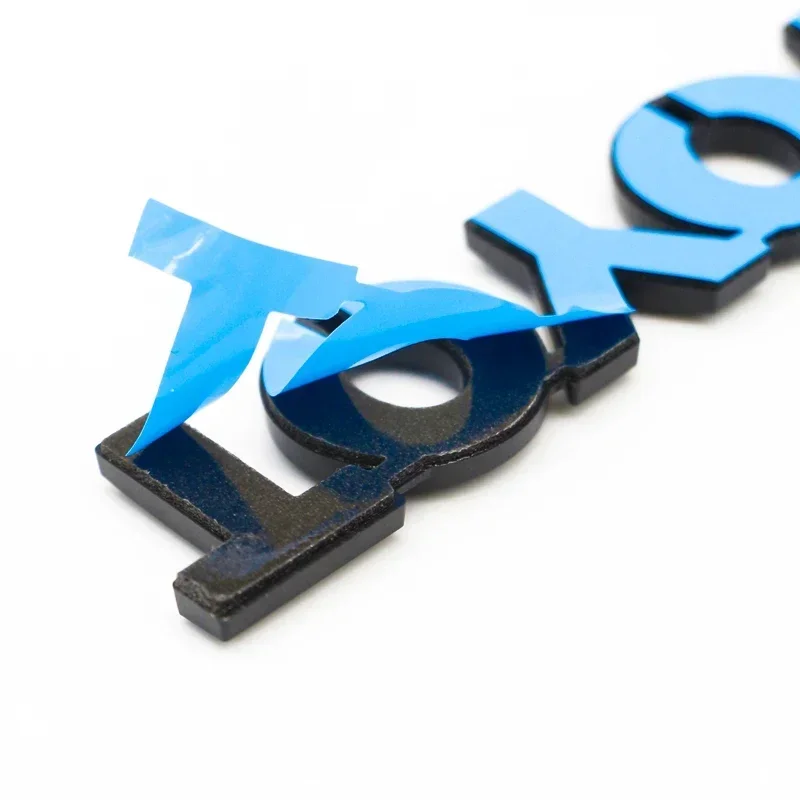 ثلاثية الأبعاد ABS لامعة أسود فضي رسائل جذع شعار ملصقات اكسسوارات السيارات تعديل لتويوتا كامري شر كورولا rav4 سيارة ملصق