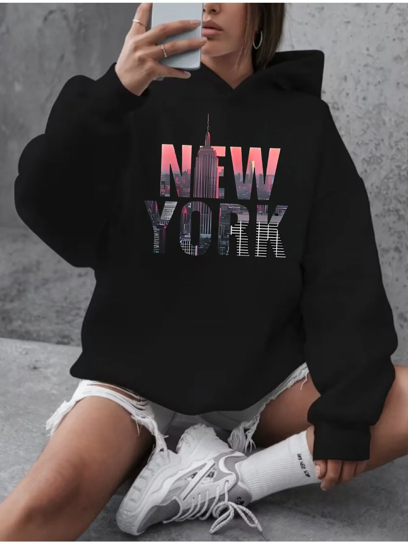 New York City Skyline Graphic Hoodie Women Colorful City Building Print Hooded Sweatshirt Casual Loose Pullover Hoodie hoodies