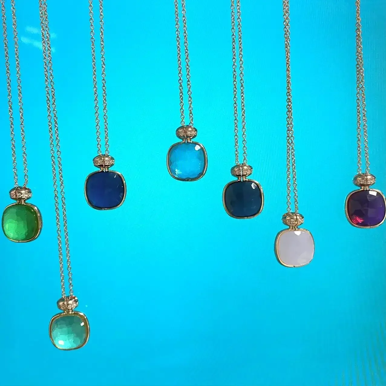Classic  Pendant Necklace for Women Light Blue Topaz Pendant Candy Color Perfume Bottle Shape Elegant Fashion Jewelry