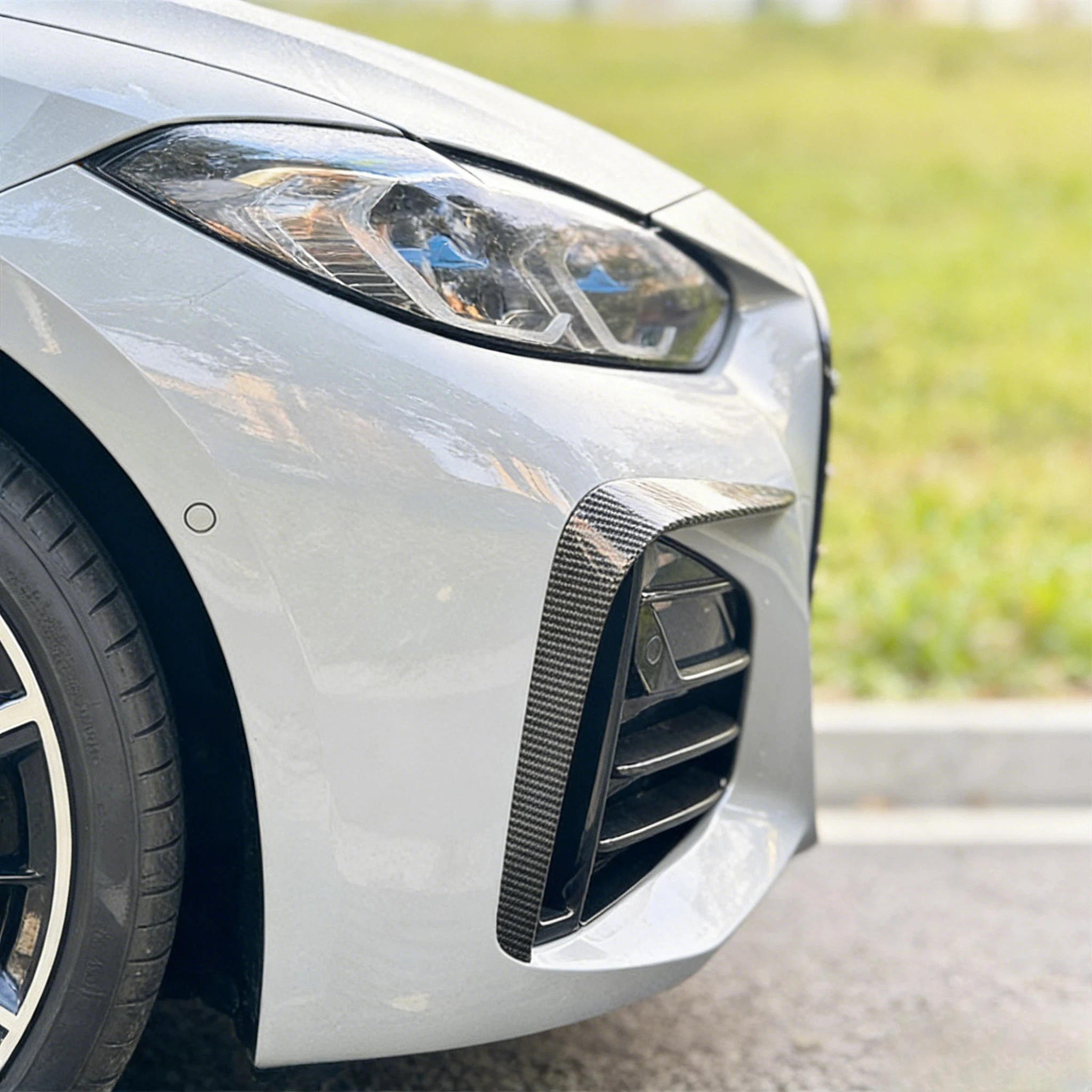 NNR-Car Front Bumper Splitter Spoiler for 4 Series G26 2020+ Fog Lights Decorative Cover Carbon Fiber
