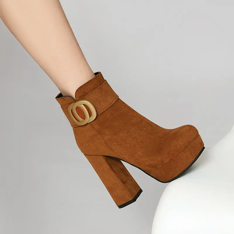 ORCHA LISA موضة 2025 مثير المرأة حذاء من الجلد جولة تو 11.5 سنتيمتر كعب مكتنز منصة سستة ديكور معدني حجم كبير 45-46 حفلة