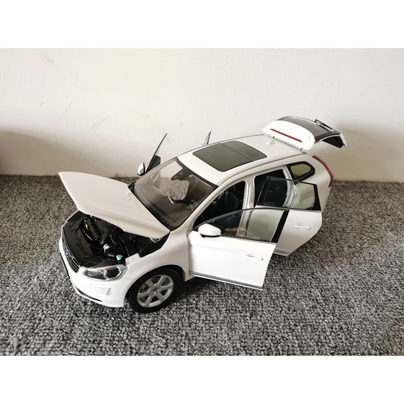 1:18 scala 2015 XC60 simulazione modello di auto in lega Diecast Toy ornamenti da collezione