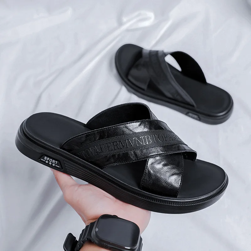 Zapatillas de cuero genuino para hombre, Chanclas de playa de diseñador, Color sólido, novedad de verano, 2023