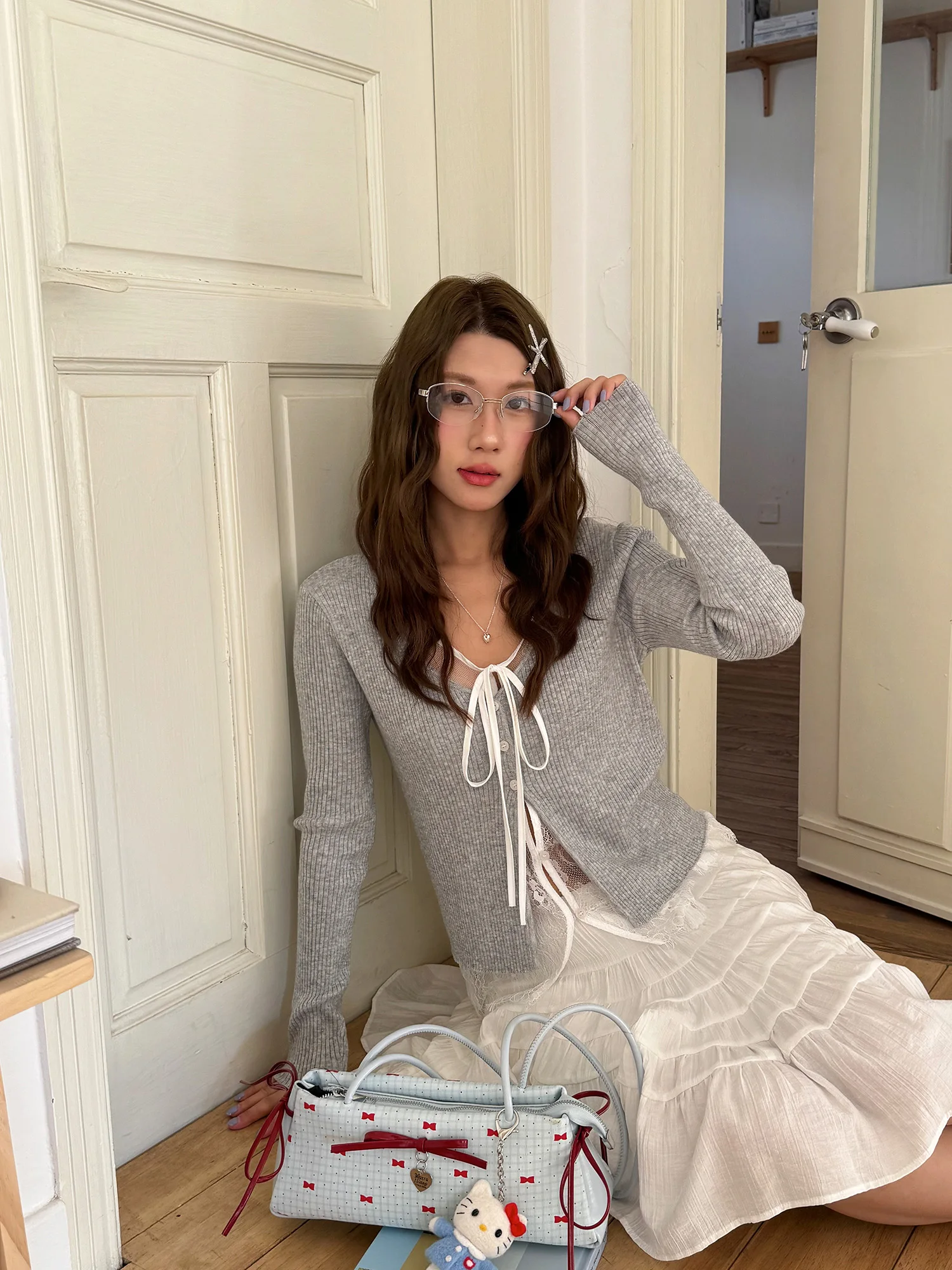 

ay Knitted Lace Patchwork Cardigan Women's Slim Fit Sweet And Spicy Top Pearl Spring 2026 New Sle French Sle Soft Acrylic