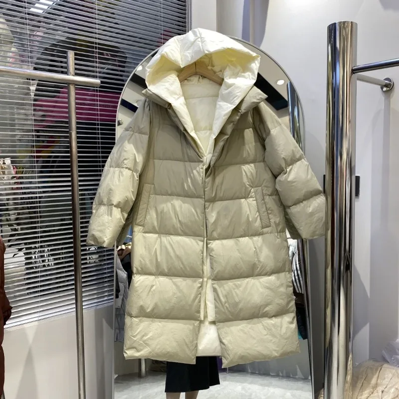 

Новинка 2025, корейская версия, длинный комплект из двух предметов до колена, пуховик с капюшоном, женская большая стеганая утолщенная белая куртка на утином пуху