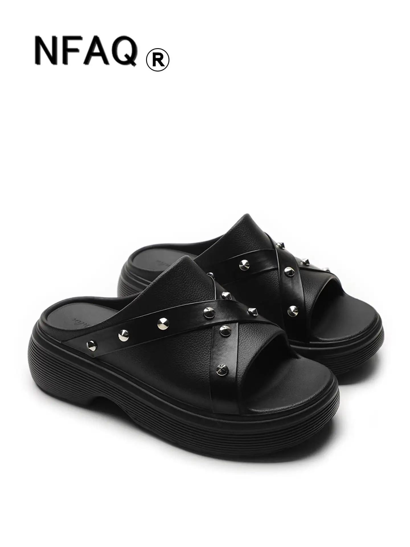 Women's Dark Punk Gothic Rivet Platform Slippers 2026 Summer Sandals Outdoor Wear Fashion Elevated Stylish Slides Slippers
