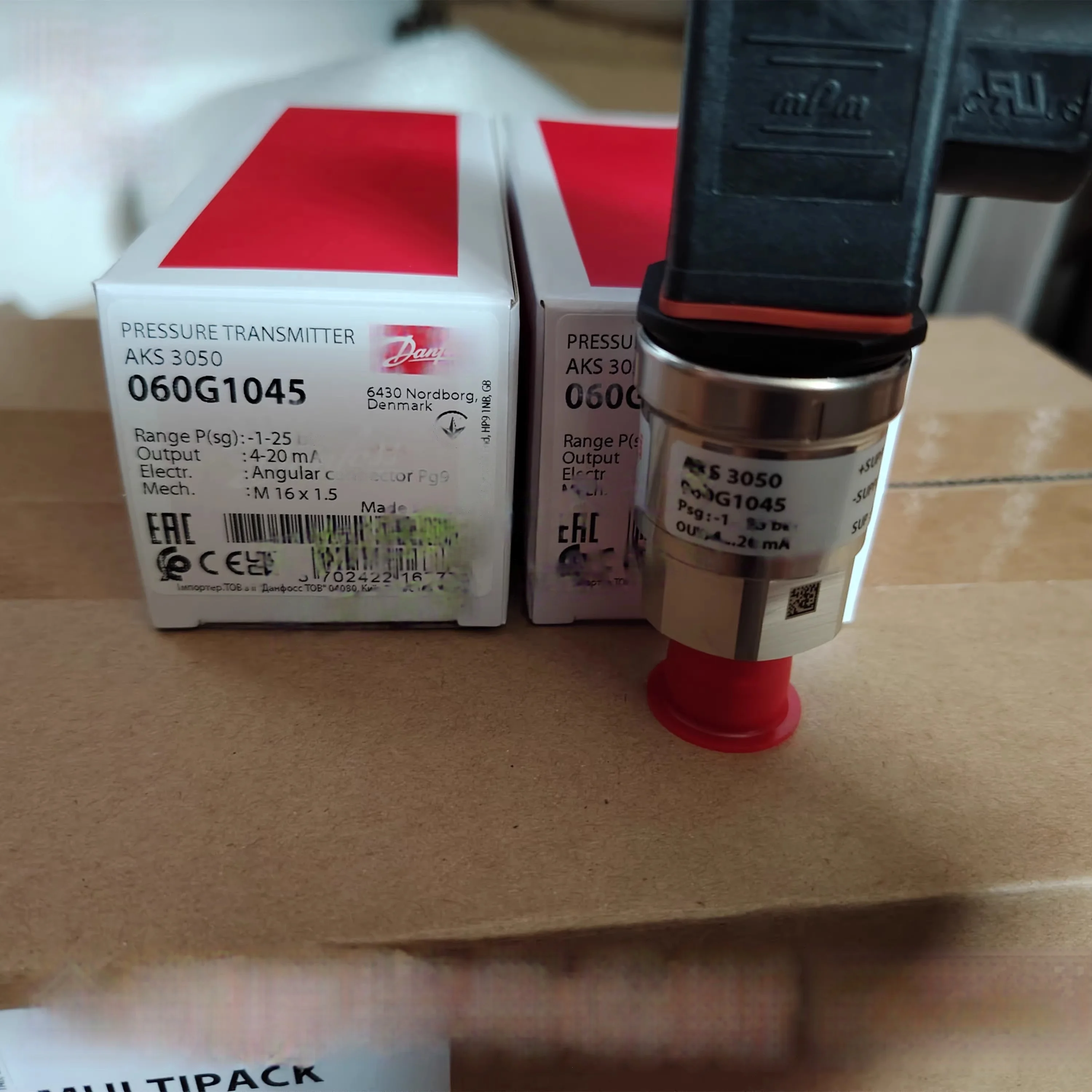 

Новый датчик давления Danfoss AKS3050 (060G1045) AKS3050 (060G6430)