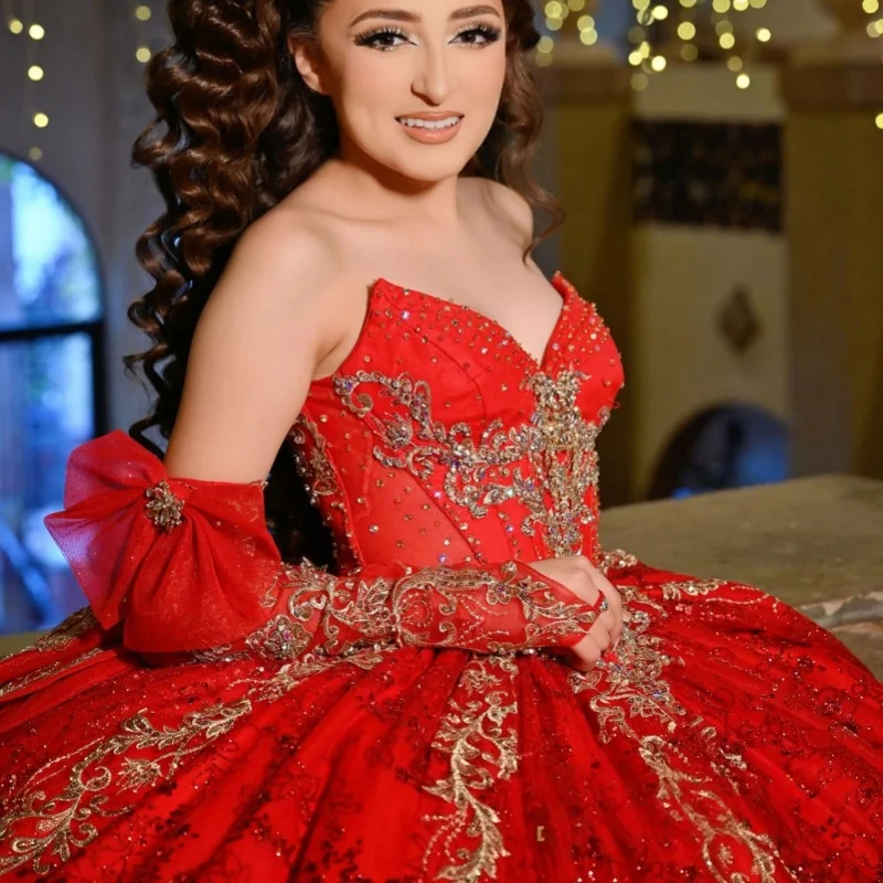 

Блестящее красное платье Quinceanera с открытыми плечами и блестящими кристаллами, длинный хвост, многослойное платье с бантом, платья de 15, Quinceanera ﻿ Настроить