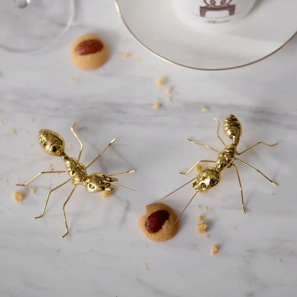 

Alloy Metal Vintage Ant Decoration Creative Home Table Decor Animal Statue Unique Handcraft Metal Ant Ornament for Desk Shelf