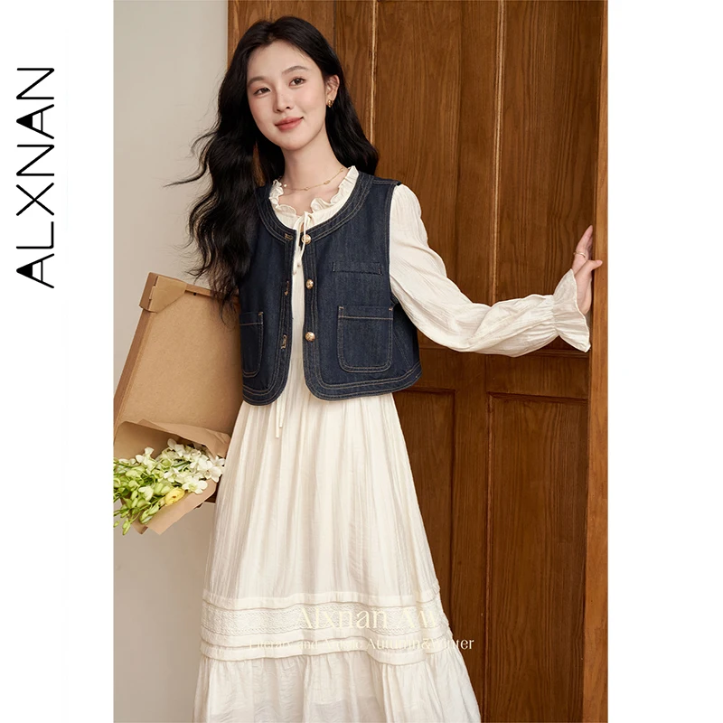 

ALXNAN Vintage Blue Denim Vest Women Round Neck Metal Button Casual Cotton Vest Office Lady Loose-fit Sleeveless Coats L39867