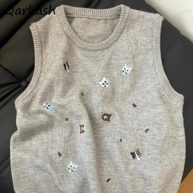 Embroidery Sweater Vests Women Spring Cat Cartoon Age-reducing Cute Girls Knitted Students Jorean Fashion Casual Pullover New