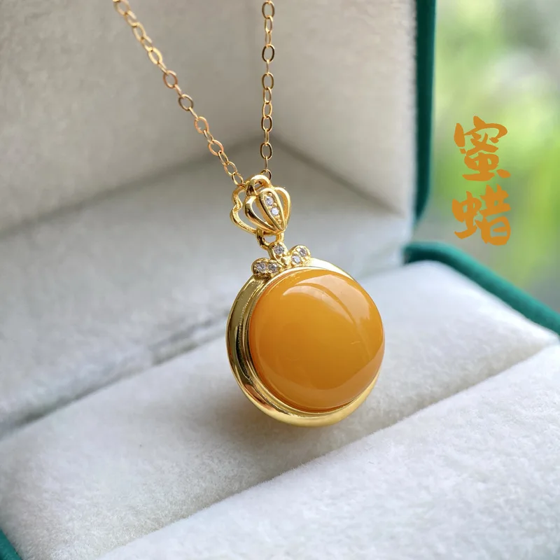 Natural S925 Sterling Silver Inlaid Amber Round Pendant