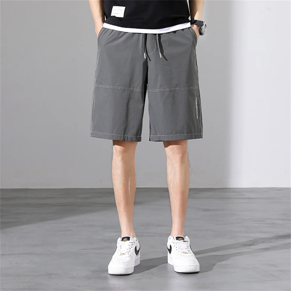 

Summer men's shorts: Comfortable and loose for men. Solid color ins casual shorts. Men's thin and versatile sports shorts