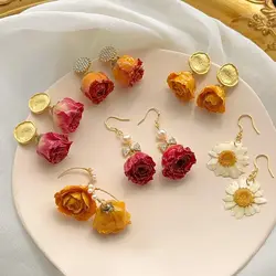 Pendientes únicos de flores inmortales, joyería elegante para mujer, pendientes de flores rosas naturales dulces, regalos de joyería llamativos 2024
