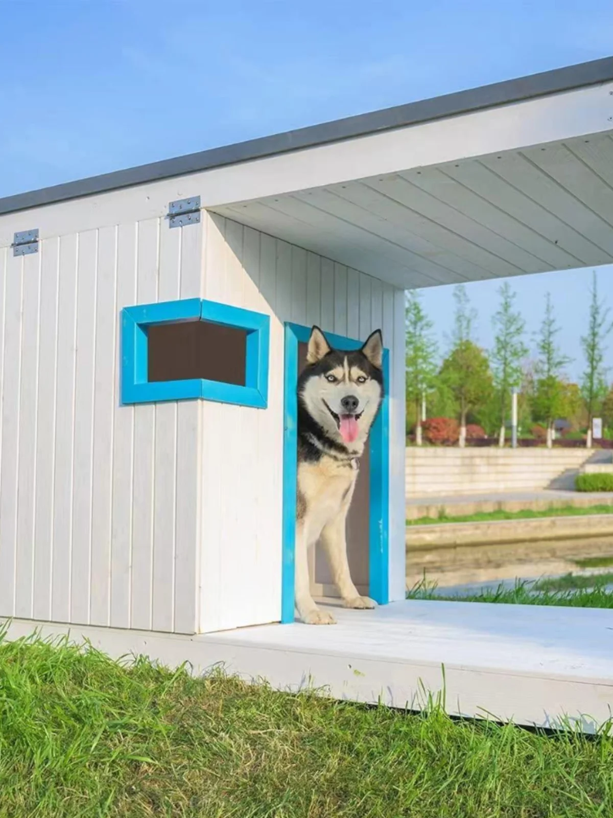 Outdoor doghouse solid wood preservative wood courtyard pet kennel doghouse wood