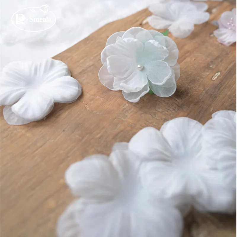 50 Stück/Packung. 5,2 cm große Blütenblätter aus Organza-Satin. Hochzeitsschleier-Zubehör. DIY 3D-Blumen, handgefertigte dekorative Stoffkunst-Blütenblätter. – Detail 8