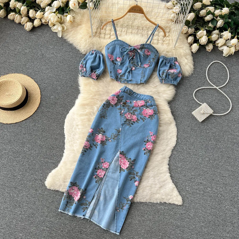 Sweet Hot Girl Print Denim Two-piece Set. Summer Hong Kong Style Retro Off-the-shoulder Halter Short Vest High Waist Slit Skirt
