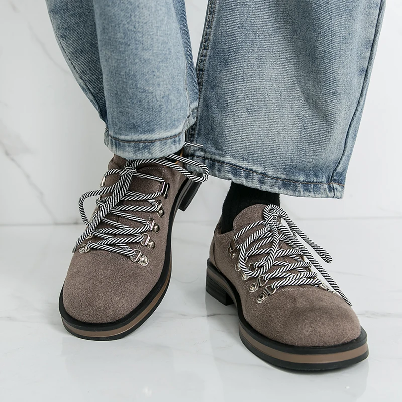

Winter New Cow Suede Low Top Casual Oxford Shoes Fashionable Trendy Design with Lace Up Mens Leather Shoes Comfort Travel Shoes