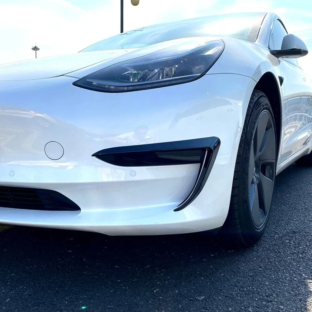 1Pair Glossy Black Fog Lamp Wind Fin Spoiler Carbon Look Body Kit Fog Light Eyebrow for Tesla Model 3 2017+ Model Y 2019-2024 view 3