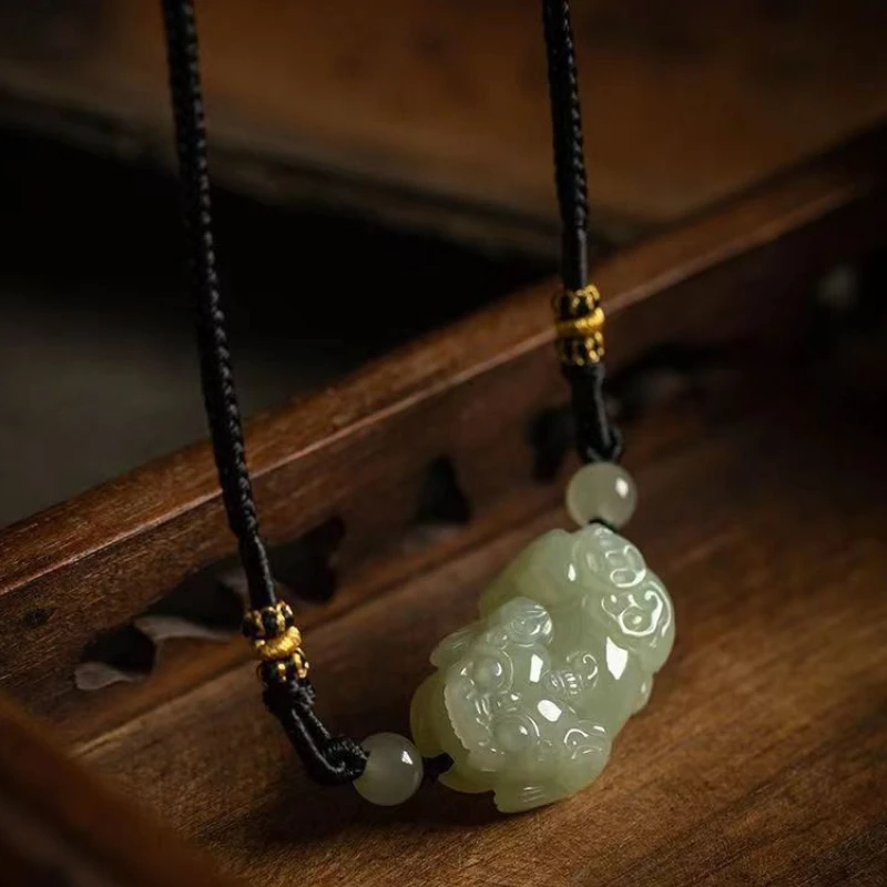 Original Natural White Jade Pixiu Clavicle Chain High Grade Pendant Unisex Fortune Attracting Blessing Ornament Holiday Gift