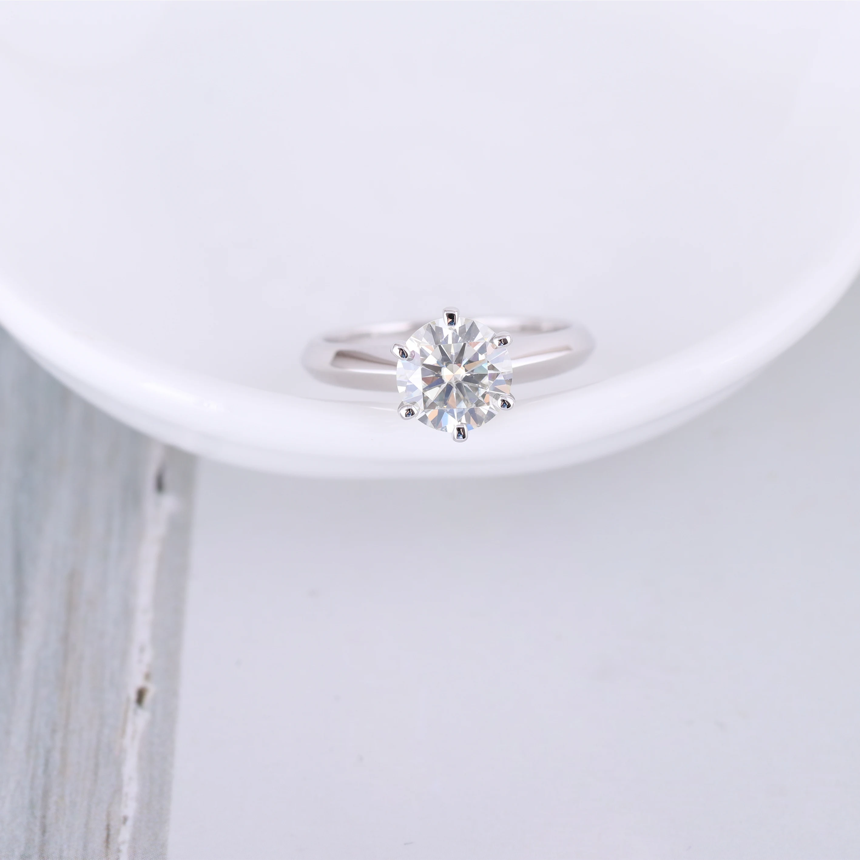 

Seasons of Shine Classic Sterling Silver 1ct 6.5mm F Color Round Moissanite Diamond Engagement Wedding Fine Jewelry Fou Women