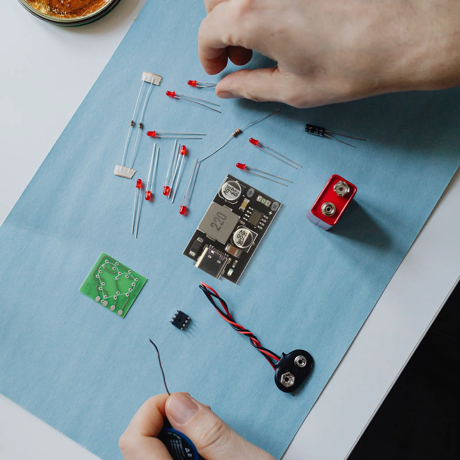 

20W Converter USB- Supply Regulator Step Down Voltage Regulator Board Fast Charging Dc-Dc Module Converter