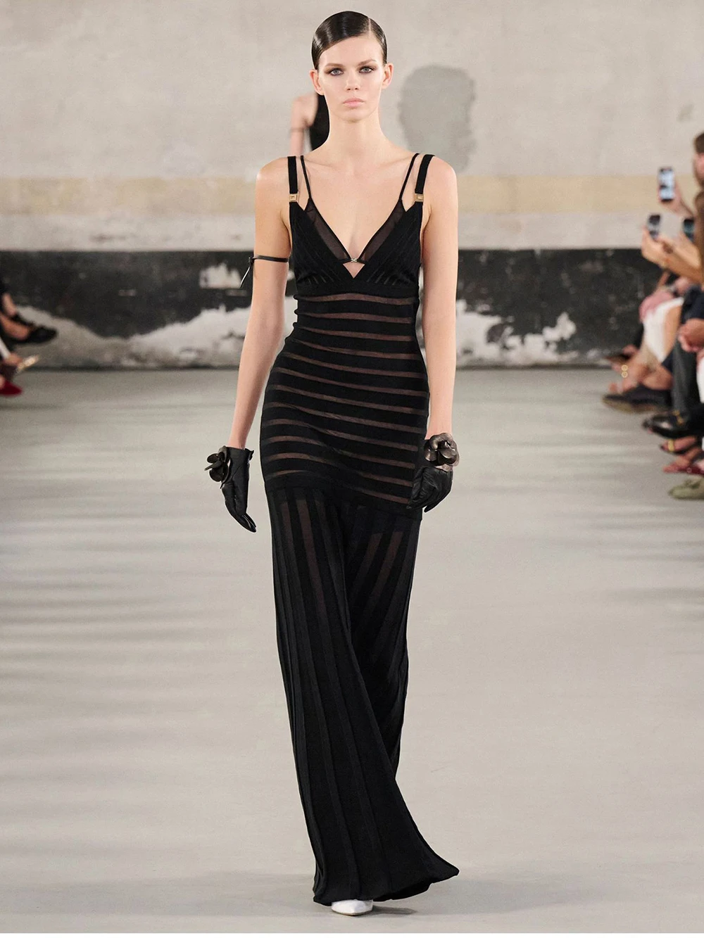 فستان Modphy أسود عميق على شكل حرف V بدون ظهر مجوف بقصة ضيقة شفاف من خلال فستان ماكسي للسهرة مع ملابس داخلية نسائية عصرية لحفلات العشاء #2