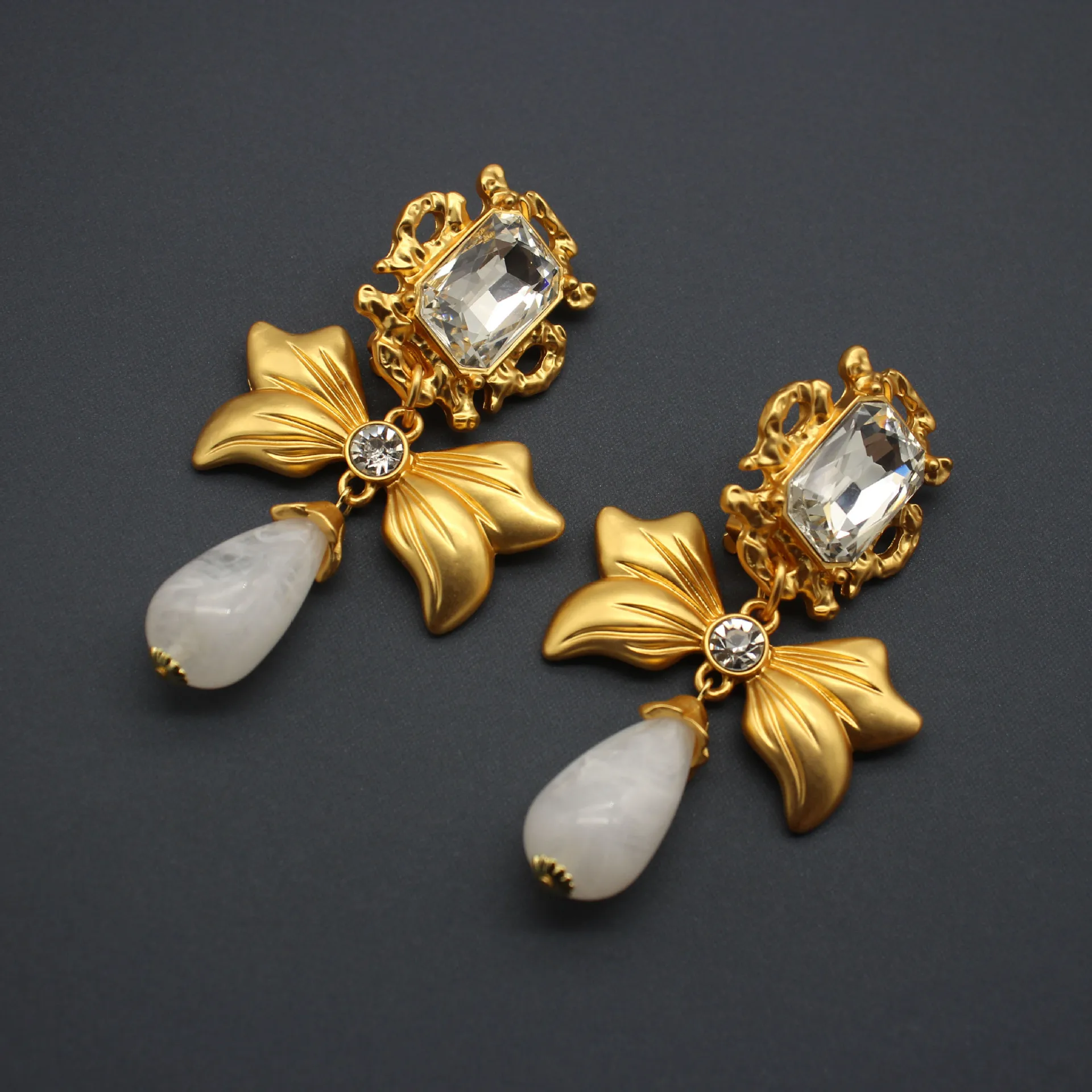 

Винтажные ювелирные изделия, преувеличенные серьги-обнимашки плеч, фото-ювелирные изделия, элегантные стеклянные зажимы для ушей