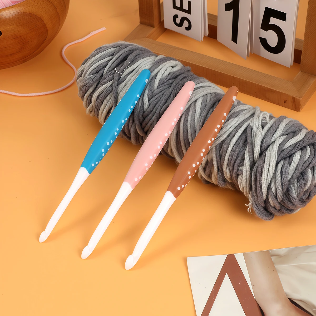1/3/6pcs Cherry Pattern Ergonomic Crochet Hooks 6.0‑12.0mm Non‑Slip Soft Handle Crochet Needle DIY Handmade Yarn Knitting Tools