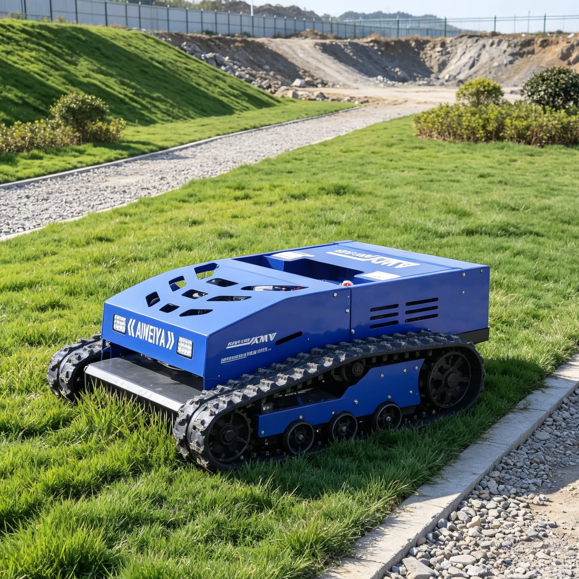 Customized Remote Control Self-propelled Zero Turn Lawn Mower Tracked Mower For Garden Slope Maintenance