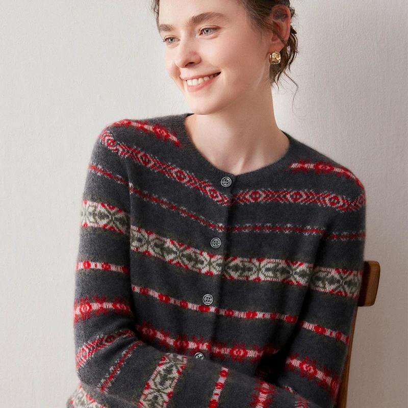 100% pure Cashmere knitted cardigan women's O-neck sweater in autumn and winter color blocked short sleeved jacket sweater hot