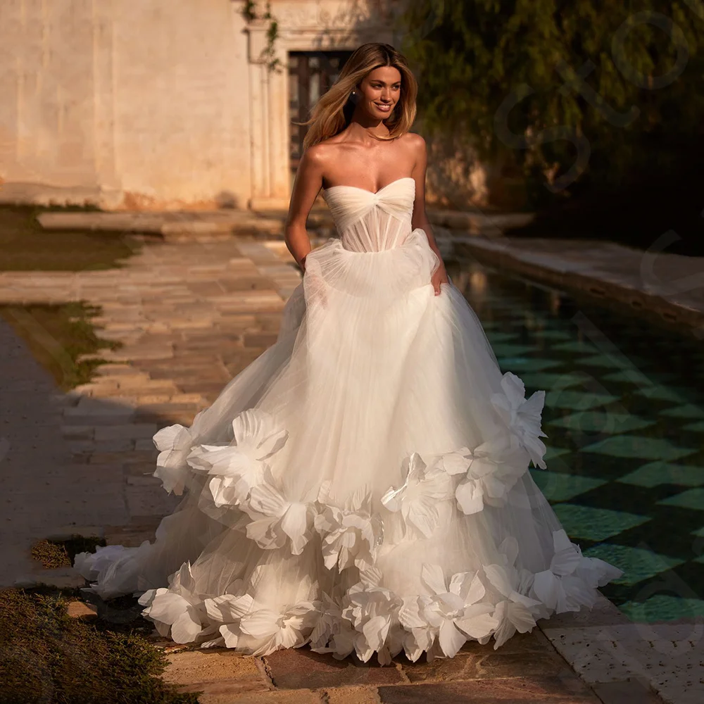 Abiti da sposa personalizzati affascinanti in vendita Abiti da sposa bianchi 2025 Abiti da sposa con scollo a cuore Abiti da sposa con fiori Back Out