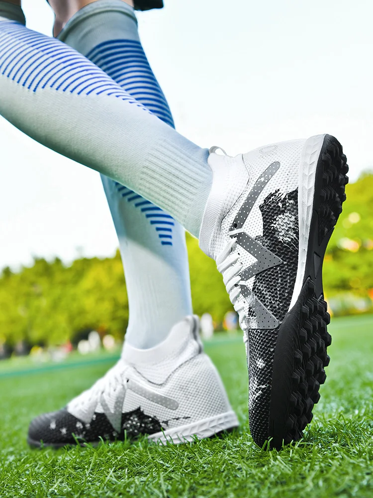 TF-Fußballschuhe für Erwachsene, verschleißfeste Gummisohle für Rasenplätze, leichte PU-Fußballschuhe für Herren, geeignet für Outdoor-Grasplätze. – Detail 2