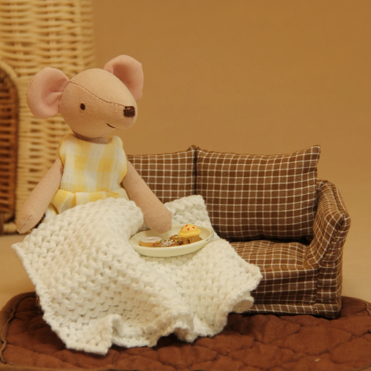 1:12 Simulazione in miniatura Playhouse Toy Divano doppio in tessuto di legno adatto per la decorazione di mobili per casa delle bambole Bjd Ob11