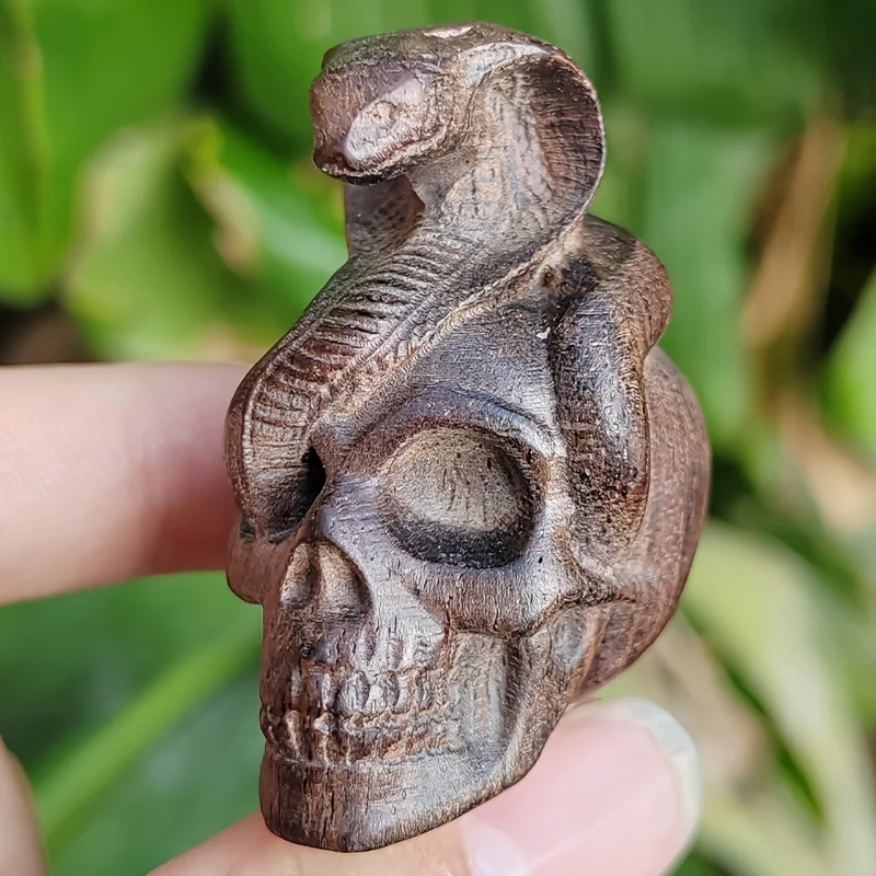 Wooden Snake and Skull Hand-Carved Ornaments, Gothic Style, Horror Theme, Suitable for Bedroom, Birthday Gifts, Party Decorations, Halloween Decorations, Housewarming Gifts, Home Decor, Study Room