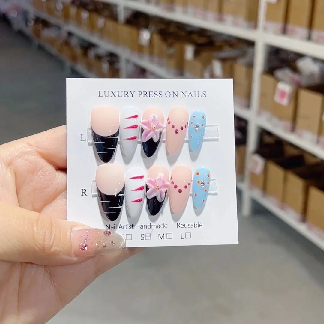 

Handmade Press On Nails with Removable and Reusable Design,High-quality Luxurious Style And Whitening Effect.No.D259