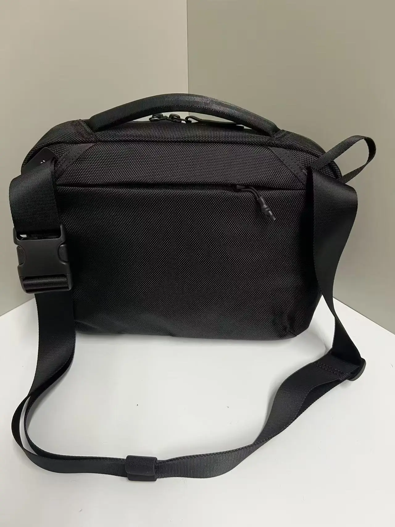Bolso Bandolera Day Sling 4 Max de Nailon X-Pac de 6L, Gran Capacidad, Resistente al Agua, Elegante, Bolso Cruzado, Bolso de Pecho, Bolso Mensajero, Duradero