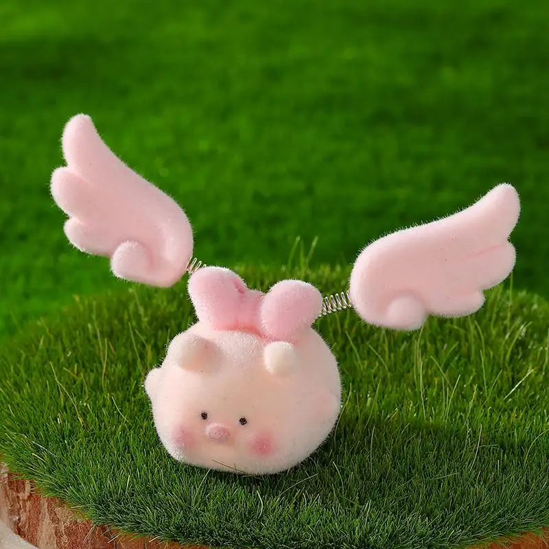 High qualityCute Pig Vehicle Ornament With Flapping Wings Lovely Bow Design For Motorcycle Bicycle Car Decor