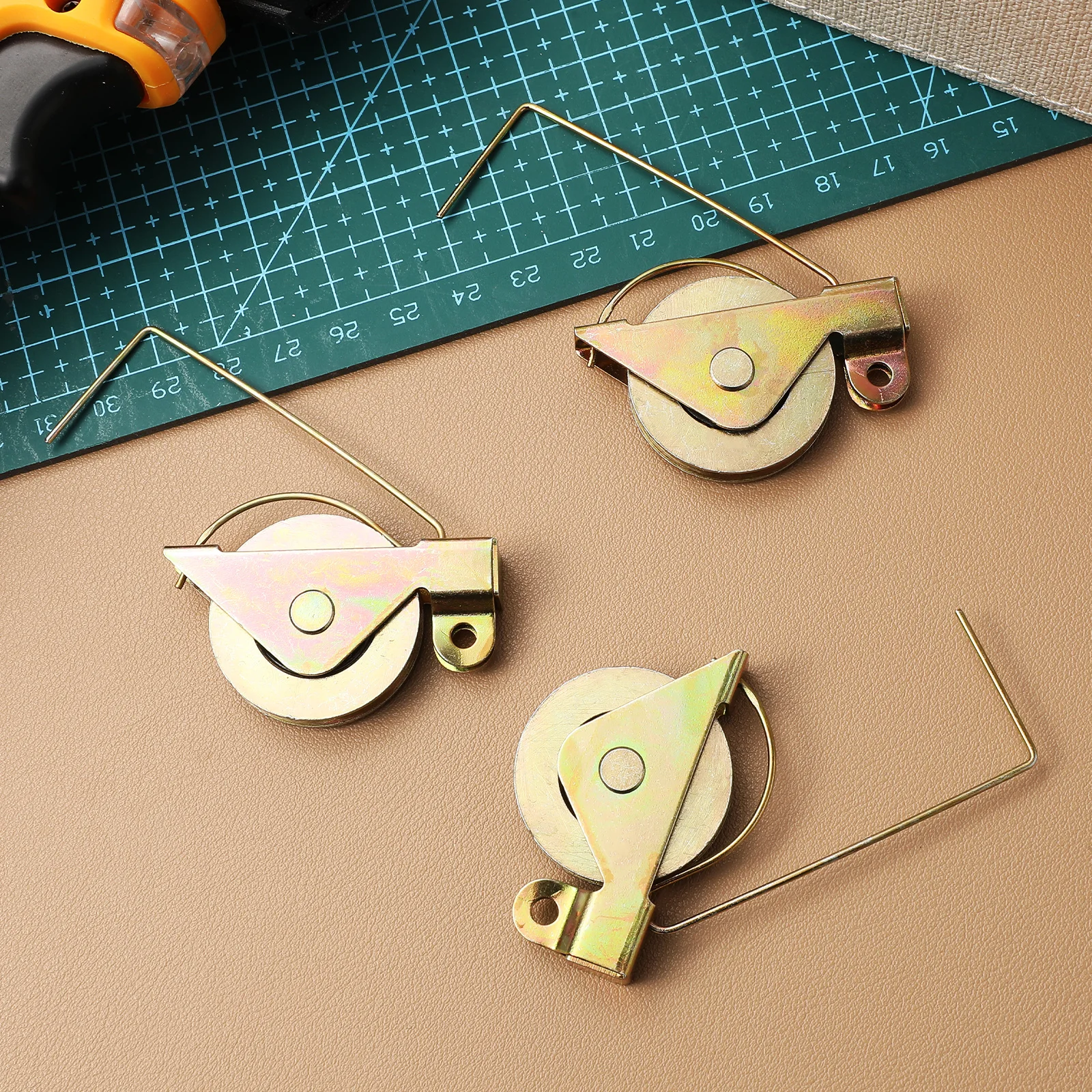 

4pcs Screen Sliding Rollers Iron Heavy Duty Replacement Hardware Universal Fit Easy Install Smooth Operation Tension Spring