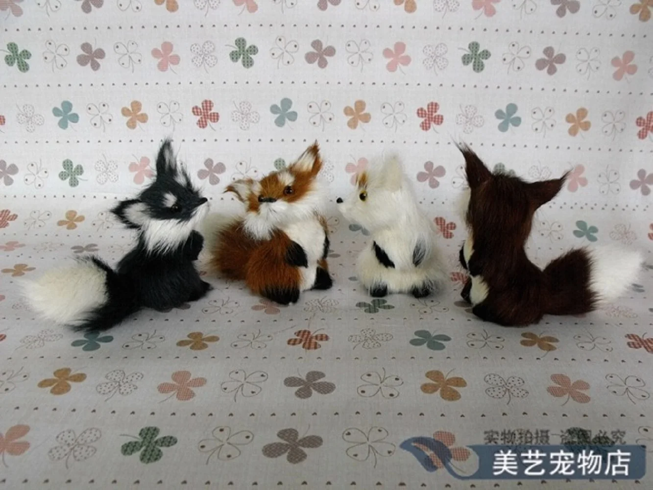 

4 pieces a lot small simulation fox toys plastic&fur fox dolls gift about 13x7x9cm